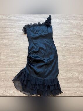 Rare vintage Betsey Johnson asymmetrical cocktail dress in classic black Size 0